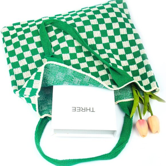 Versatile Crochet Bag for Summer - Large Aesthetic Tote for Beach and Beyond - Picture 4 of 9